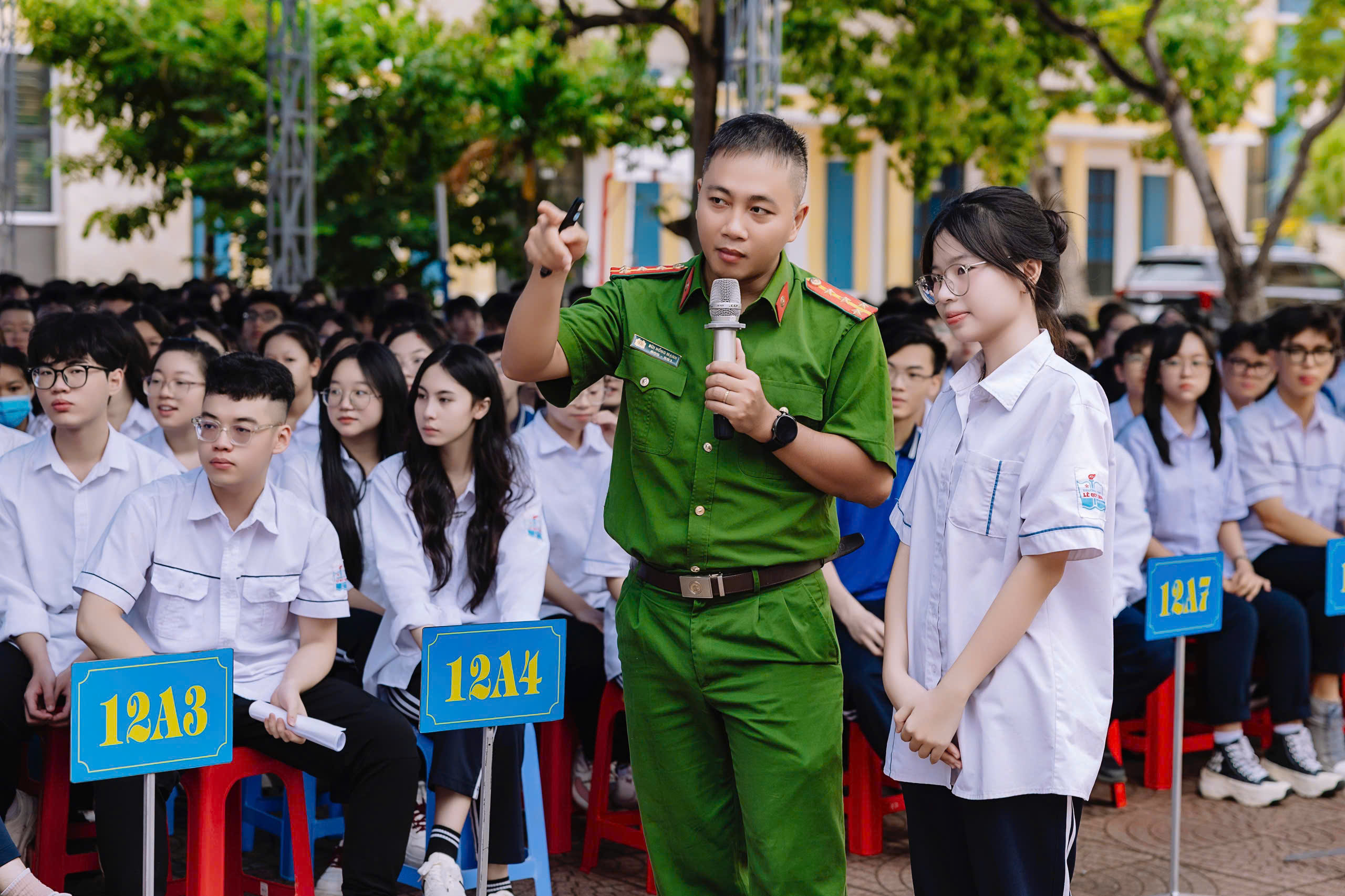 Tuyên truyền pháp luật về an toàn giao thông tại Trường THPT Lê Quý Đôn
